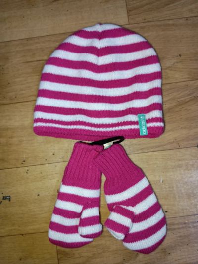 Лот: 24898800. Фото: 1. Шапка и варежки Adidas детские. Головные уборы