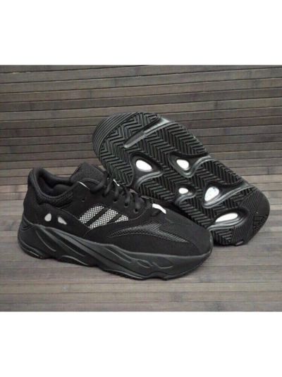 Лот: 16848846. Фото: 1. Кроссовки Adidas yeezy boost 700... Кеды, кроссовки, слипоны