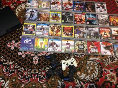 Лот: 4912120. Фото: 1. Продам PS 3 (320GB), 4 джойстика... Игровые приставки, консоли