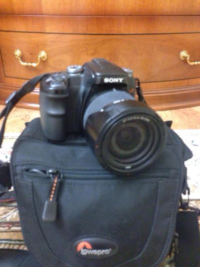 Лот: 3728037. Фото: 1. SONY A100 + SONY DT 18-200mm f... Цифровые зеркальные