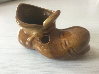Лот: 19936802. Фото: 1. Башмак ботинок пепельница керамика. Фарфор, керамика