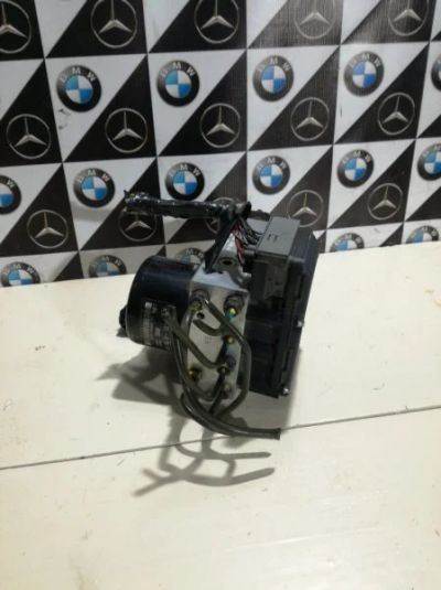 Лот: 10509066. Фото: 1. Блок управления abs BMW 3 Series... Тормозная система