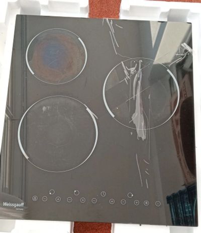 Лот: 21349954. Фото: 1. Электрическая варочная поверхность... Плиты, духовые шкафы, варочные поверхности