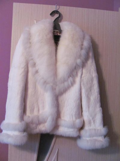 Лот: 3294398. Фото: 1. Продам шубу кролик. Верхняя одежда