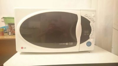 Лот: 10583373. Фото: 1. Микроволновая печь LG ms-195t... Микроволновки, мини-печи