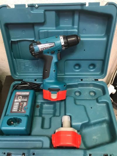 Лот: 16304953. Фото: 1. Шуруповерт Makita 6281D в кейсе... Электроинструмент