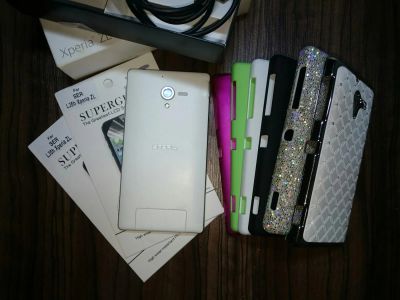 Лот: 4764520. Фото: 1. Sony Xperia ZL. Смартфоны