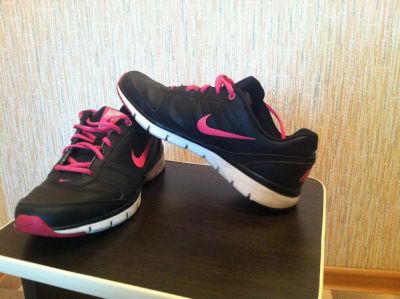 Лот: 6202163. Фото: 1. Кроссовки женские NIKE. Кеды, кроссовки, слипоны