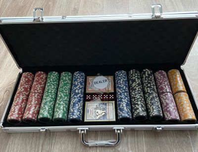 Лот: 20175269. Фото: 1. Набор для покера 500 фишек. Настольные игры, карты