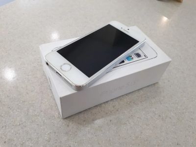 Лот: 11078250. Фото: 1. Смартфон Apple iPhone 5S 16GB. Смартфоны