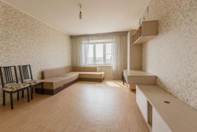 Лот: 8209089. Фото: 1. Сдам 1-комнатную Тельмана, 1а. Квартиры, студии