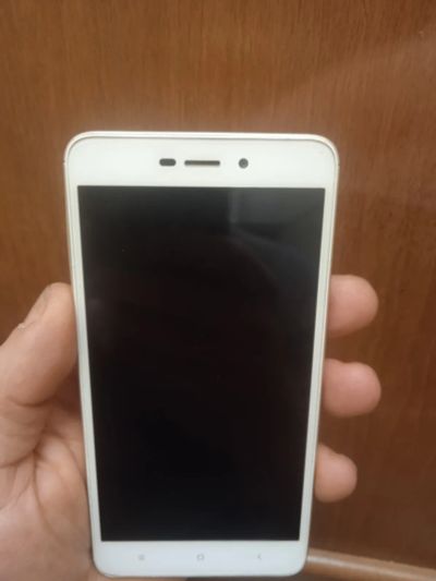 Лот: 19529396. Фото: 1. Redmi 5a. Смартфоны