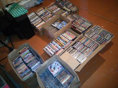 Лот: 4625297. Фото: 1. Диски CD DVD MP3 с музыкой фильмами... Видеозаписи, фильмы