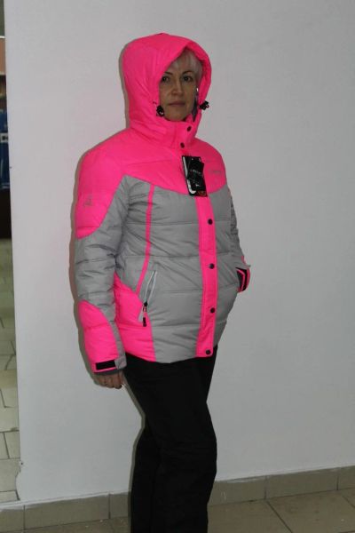 Лот: 4704819. Фото: 1. Зимняя курта HighXP, новая, Pink. Верхняя одежда