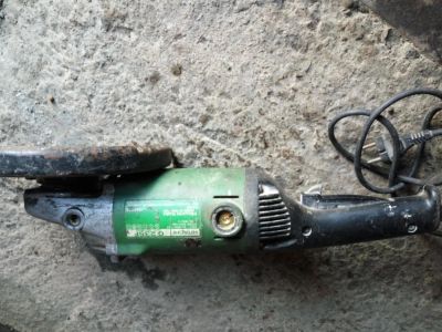 Лот: 7246682. Фото: 1. Болгарка Hitachi Мощная с Рубля... Ручной инструмент