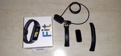 Лот: 15834575. Фото: 1. Samsung Galaxy Fit фитнес браслет... Оригинальные наручные часы