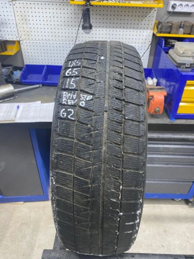 Лот: 21256301. Фото: 1. 1шт. 185-65-R15 Bridgestone Revo... Шины