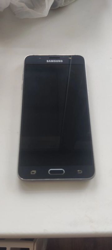 Лот: 24385910. Фото: 1. Телефон Samsung galaxy J7. Корпуса, клавиатуры, кнопки