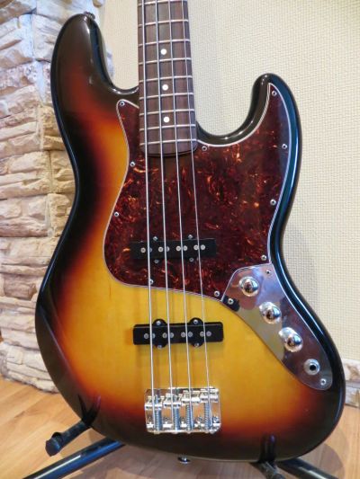 Лот: 4788540. Фото: 1. Fender Jazz Bass Vintage, 2006... Гитары