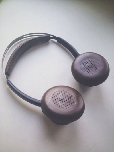 Лот: 8160648. Фото: 1. Plantronics Backbeat Sense Состояние... Наушники, гарнитуры