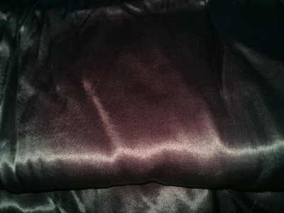 Лот: 17266504. Фото: 1. Атлас темно-фиолетовый. Ткани, нитки, пряжа
