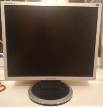 Лот: 8807526. Фото: 1. Монитор Samsung 940n. ЖК-мониторы