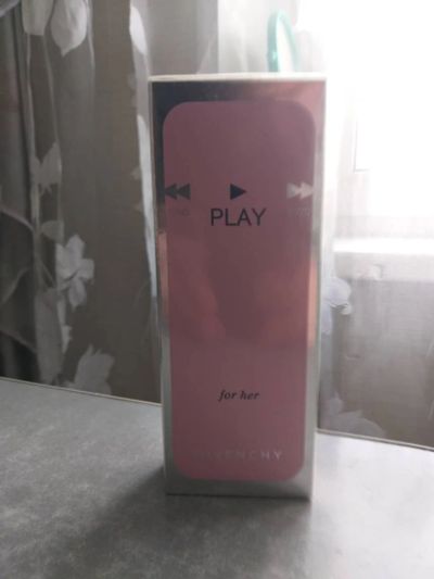 Лот: 18835276. Фото: 1. Givenchy Play for Her 75 ml. Женская парфюмерия