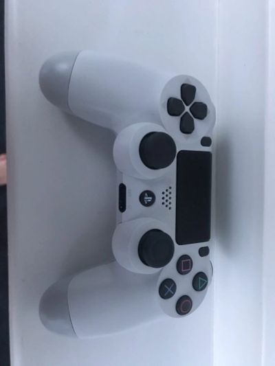 Лот: 16416713. Фото: 1. Геймпад PS4, куплен 2 месяца назад. Рули, джойстики