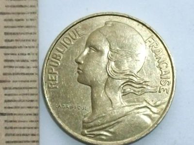 Лот: 8576343. Фото: 1. Монета 10 сантим Франция 1986... Европа