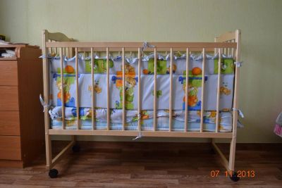 Лот: 3370383. Фото: 1. Детская кроватка. Детские кровати и кроватки