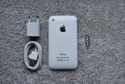 Лот: 4907210. Фото: 1. Apple iPhone 3GS 8GB Белый оригинальный... Смартфоны