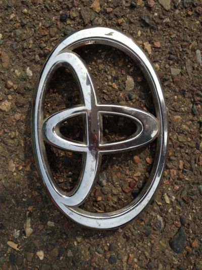Лот: 8385556. Фото: 1. Значок RAV4 (2012г). Кузов