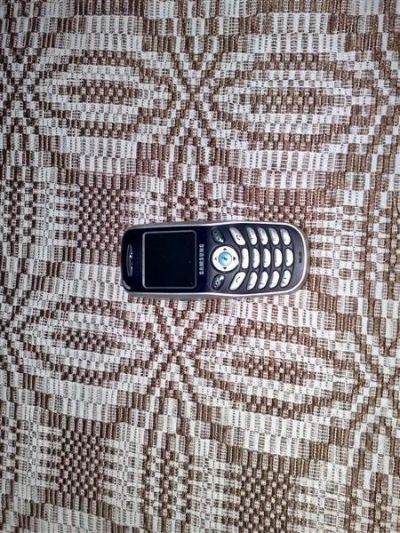 Лот: 483730. Фото: 1. samsung x100. Кнопочные мобильные телефоны