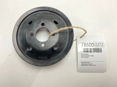 Лот: 21168491. Фото: 1. Шкив помпы Audi A8 2004 07D121031D... Двигатель и элементы двигателя