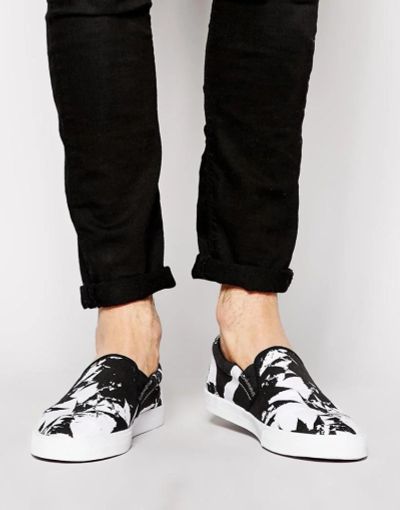Лот: 6680444. Фото: 1. Кеды-слипоны с принтом ASOS Co-Ord... Кеды, кроссовки, слипоны