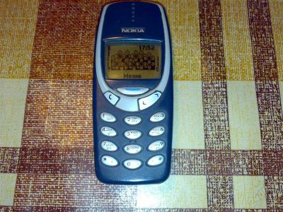 Лот: 1271106. Фото: 1. Nokia 3310 + зарядка. Кнопочные мобильные телефоны