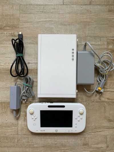 Лот: 18874652. Фото: 1. Nintendo Wii U 32GB JP. Игровые приставки, консоли