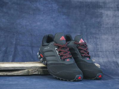 Лот: 13701129. Фото: 1. Кроссовки Adidas TANKE black/red. Кеды, кроссовки, слипоны