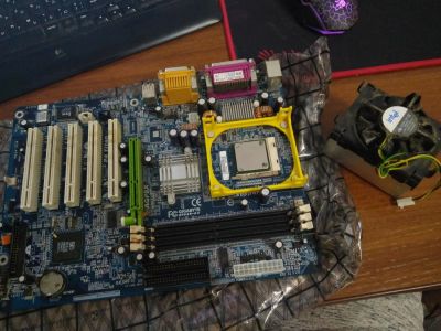 Лот: 11029126. Фото: 1. Материнская плата gigabyte 8s648-rz... Материнские платы