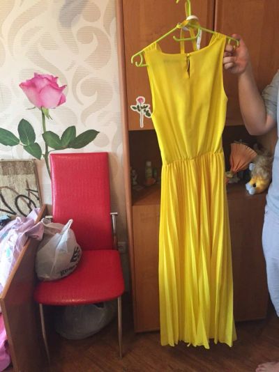 Лот: 8400397. Фото: 1. Желтое платье. Платья