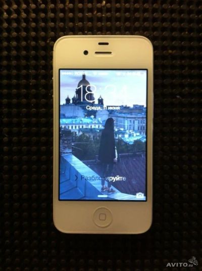 Лот: 4256353. Фото: 1. iPhone 4S белый 16гб. Смартфоны