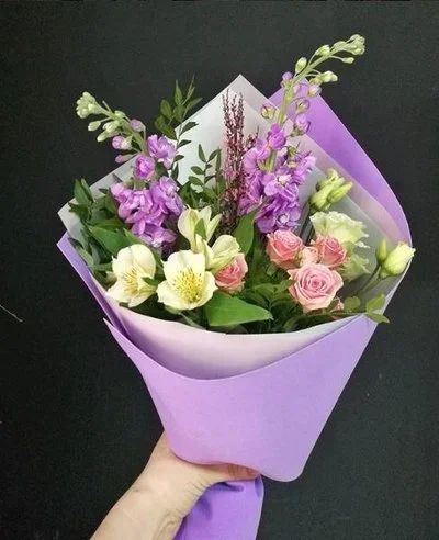 Лот: 11338017. Фото: 1. Букет комплимент, подарок учителю... Свежие цветы