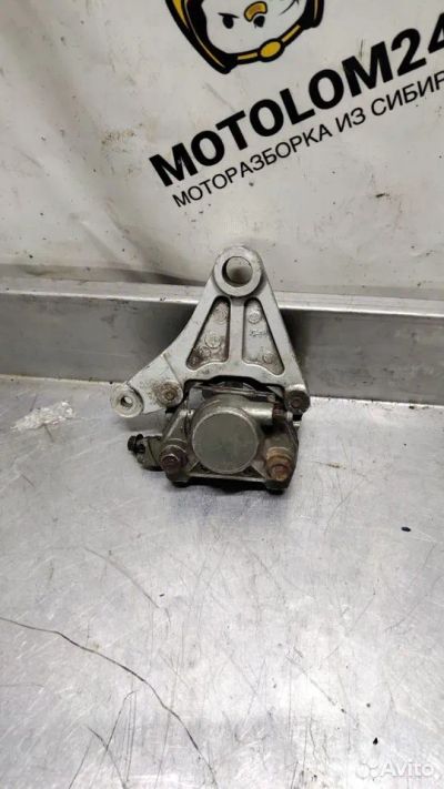 Лот: 22463274. Фото: 1. Задний тормозной суппорт Yamaha... Запчасти