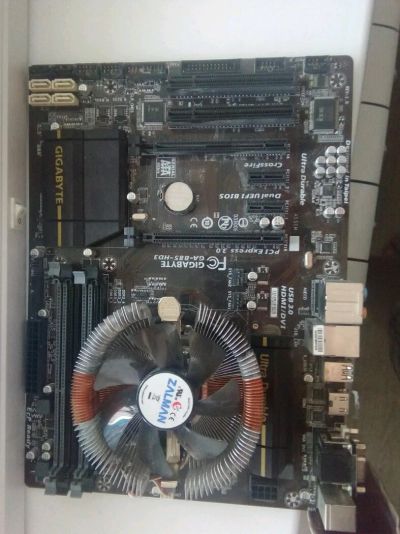 Лот: 11273337. Фото: 1. Материнская плата gigabyte ga-B85-HD3... Материнские платы