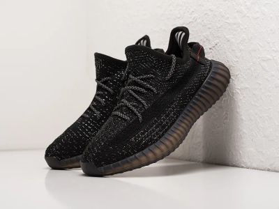 Лот: 14674402. Фото: 1. Кроссовки Adidas Yeezy 350 Boost... Кеды, кроссовки, слипоны