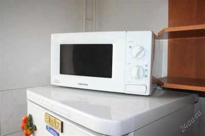 Лот: 980006. Фото: 1. Микроволновая печь Samsung с функцией... Микроволновки, мини-печи
