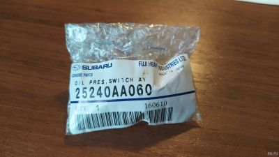 Лот: 18090149. Фото: 1. Датчик давления масла Subaru 25240-AA060... Электрооборудование