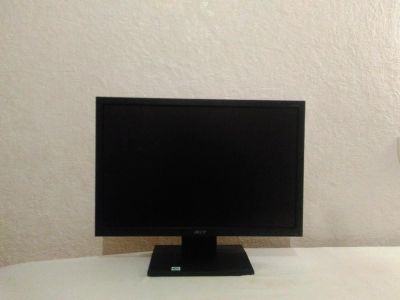 Лот: 9699169. Фото: 1. Монитор Acer V193W. ЖК-мониторы