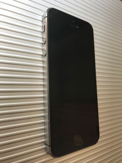 Лот: 11798465. Фото: 1. iPhone 5s 16 Gb space gray A1533... Смартфоны