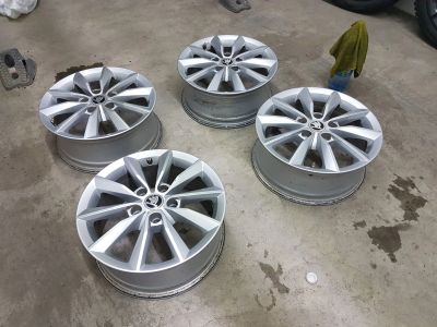 Лот: 11063397. Фото: 1. Диски оригинальные Skoda Minoris... Диски